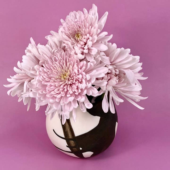 ALEX MARSHALL STUDIOS - Wholesale Vase - Tapered Sphere Vase1
