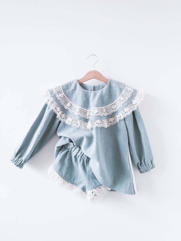 Antoinette en orbite pour la vente par Idylle Kids