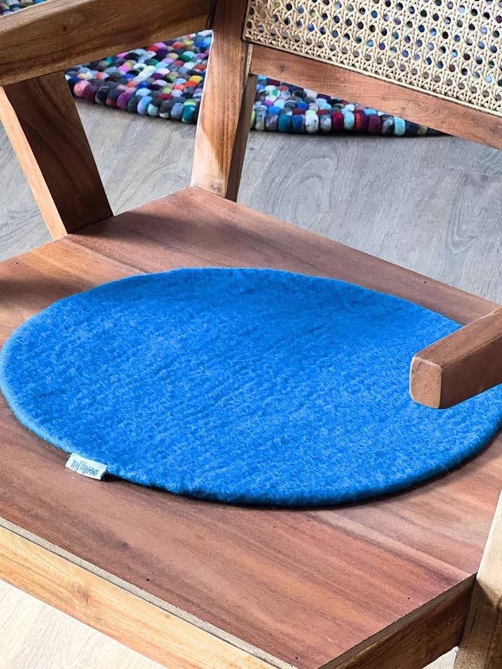 2-delad handgjord rund filtad stolsdyna för wholesale av Woollyfelt