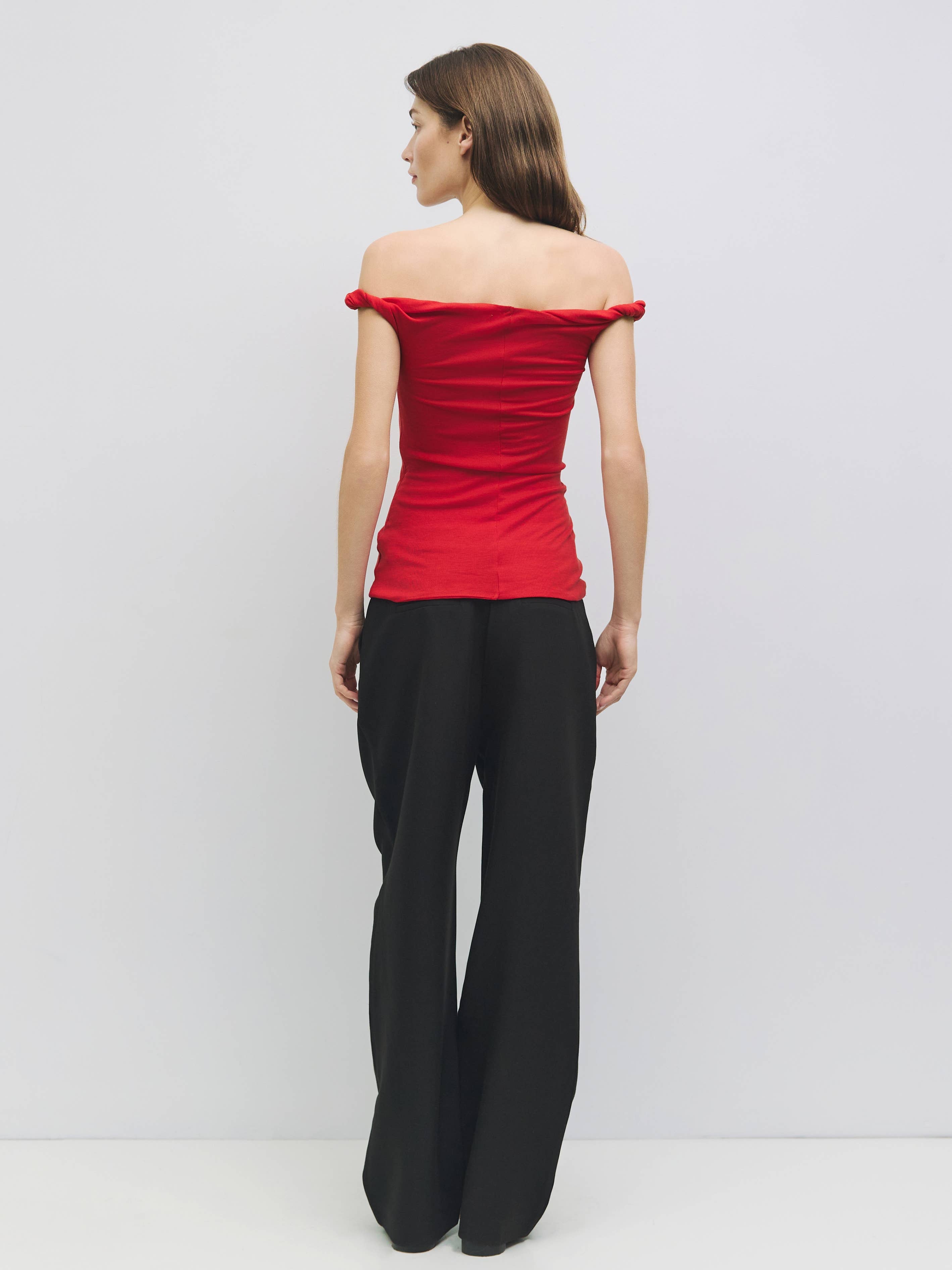 MOD REF - Wholesale Blouse - Women's - The Alix Top | Twisted Off the Shoulder Tank Top2