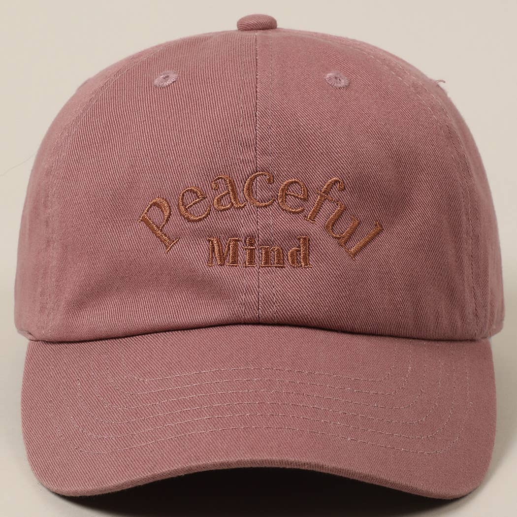 Fashion City – Engroshandel Baseballkasket - Unisex – Broderet baseballkasket med teksten "Peaceful Mind"26