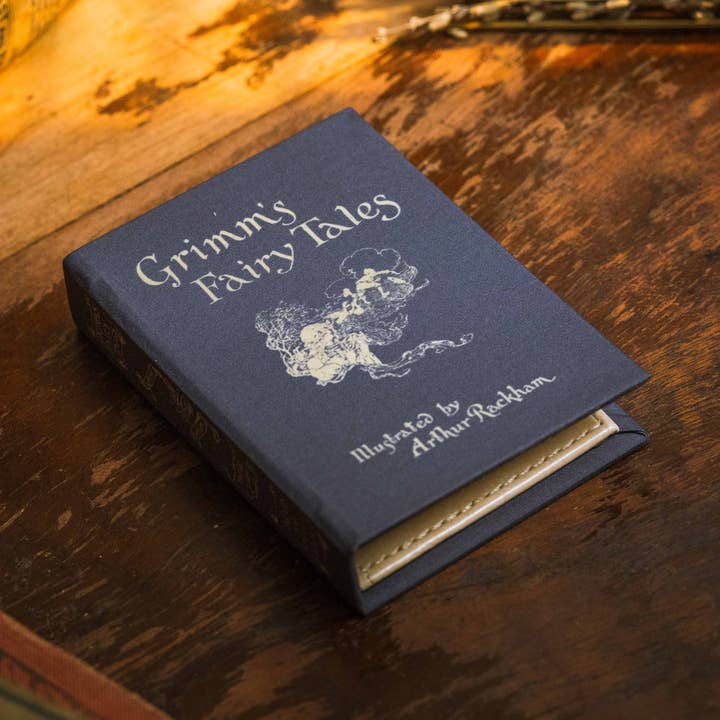 Grimm's Fairy Tales van Jacob & Wilhelm Grimm 1812 Boekportemonnee voor wholesale door Novel Book Store