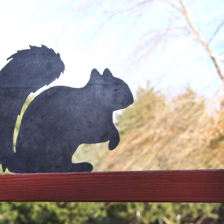 Highland Ridge | Handmade Home Decor - Wholesale Outdoor Ornament/Decor - Metal Squirrel Statue5