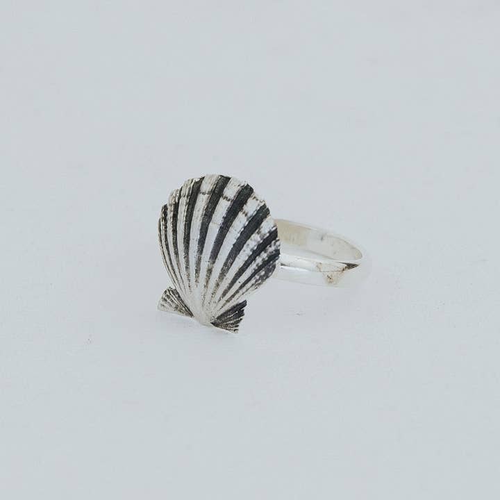 Wings Hawaii - Wholesale Cocktail/Statement Ring - Forever Sunrise Shell Ring1
