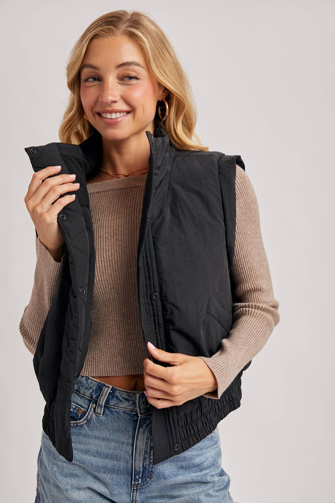 Bluivy - Wholesale Outerwear Vest - Women's - BOMBER STYLE PUFFER VEST WITH POCKETS23