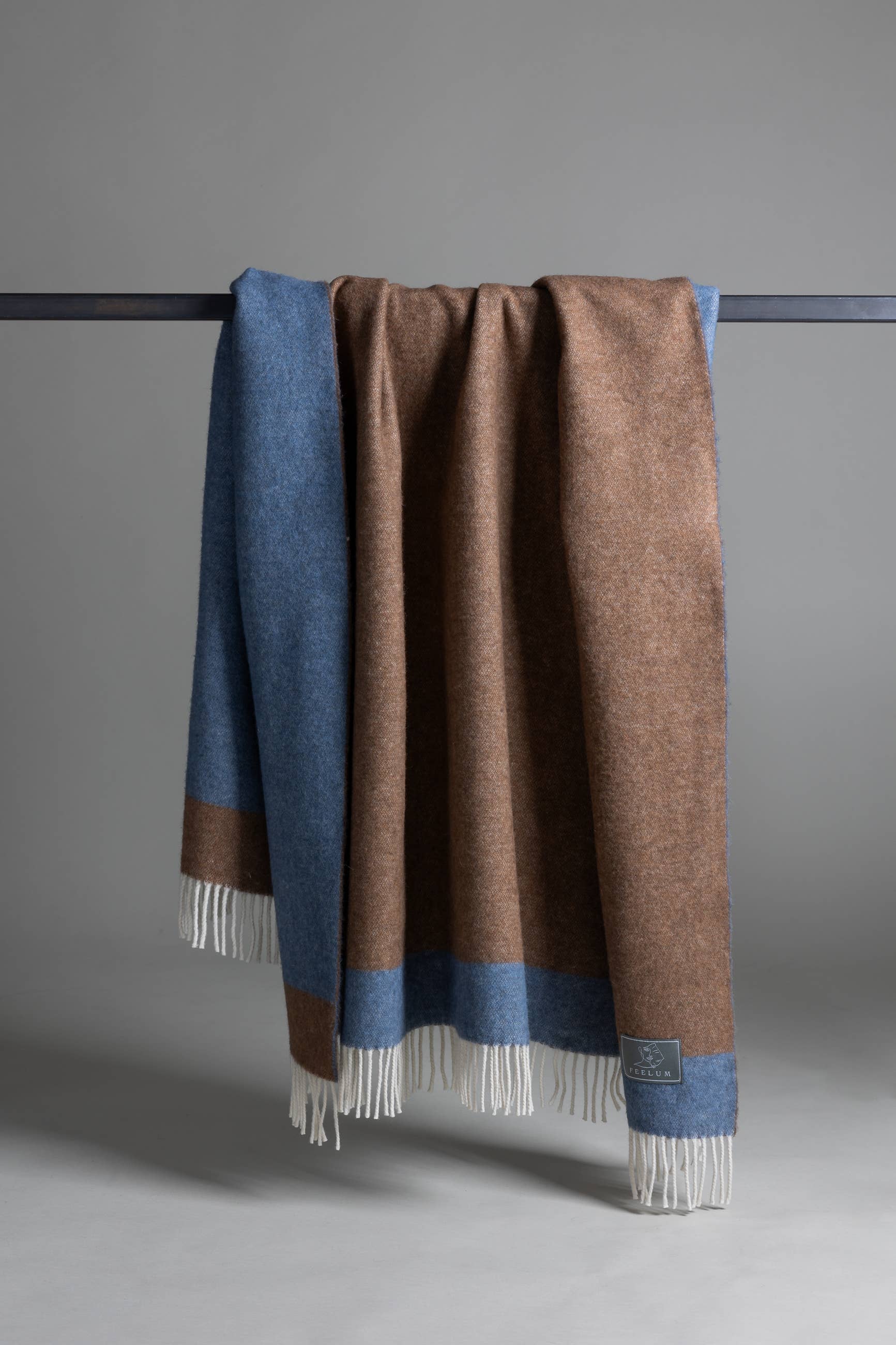 FEELUM homelinen by David Home srl - Wholesale Throw Blanket - TEOREMA plaid 15% cashmere 85% wool5