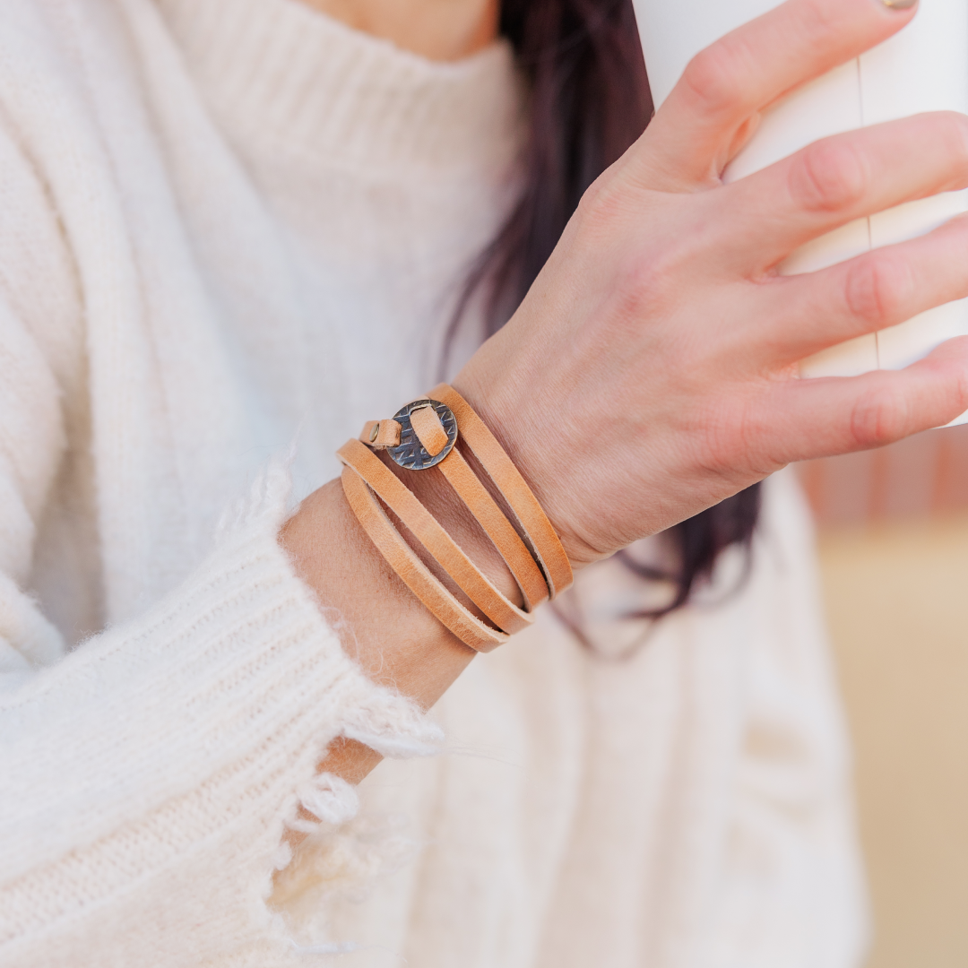 Range Leather Co. - Vente Bracelet jonc - Bracelet Whitney Wrap en cuir pleine fleur - Fabriqué aux États-Unis2