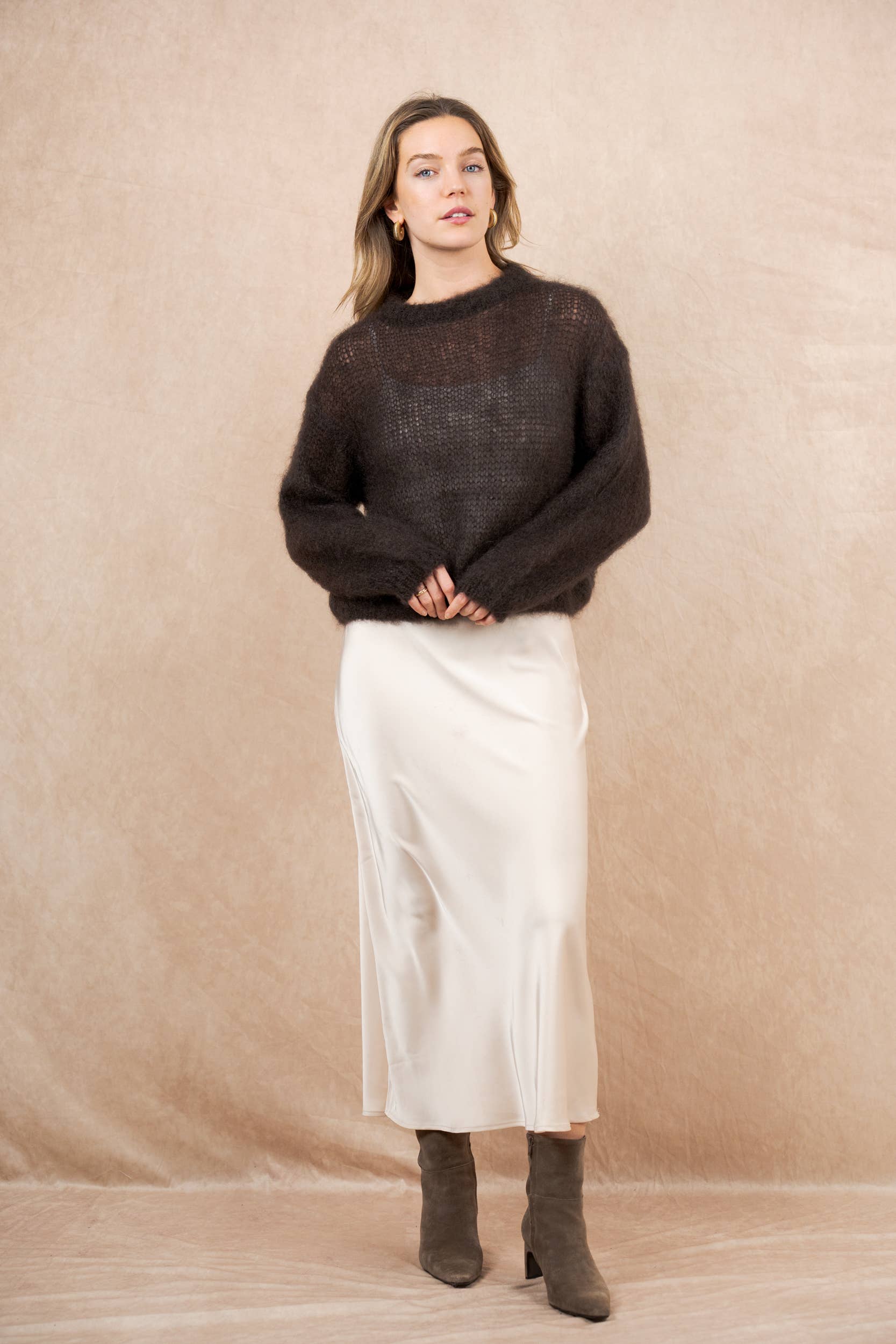 NAÏS PARIS - Wholesale Knit Sweater - Women's - Round neck long sleeve sweater in 80% kid mohair15