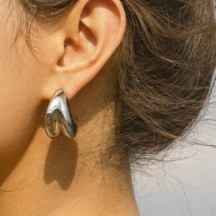 Flânerie by MAIQ - Wholesale Hoop Earrings - Sonnet 18K Gold Non-Tarnish Double Huggie Earring