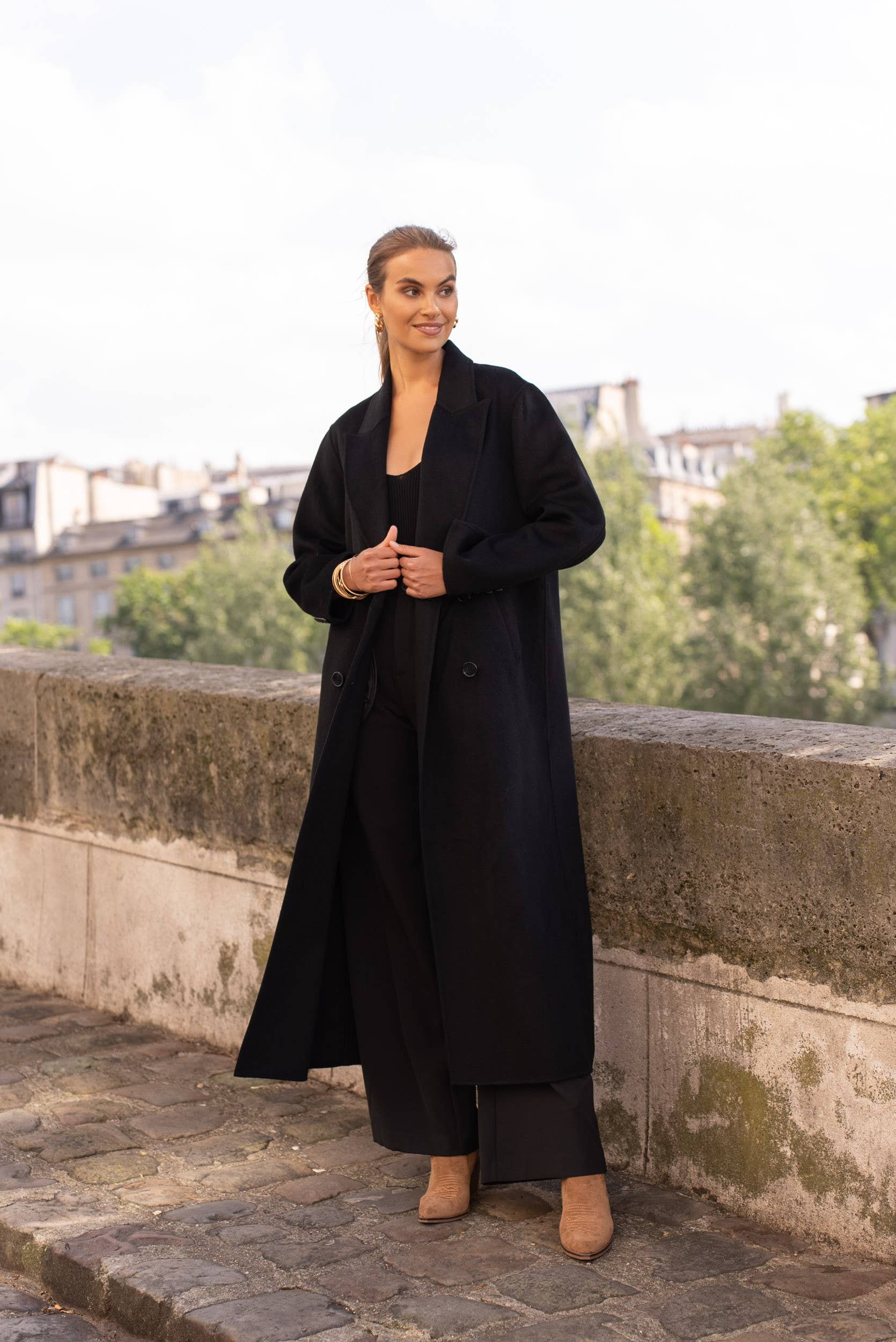 Attentif Paris – Großhandel Mantel - Damen – Extra langer, handgenähter Oversize-Mantel aus Wollmischung22
