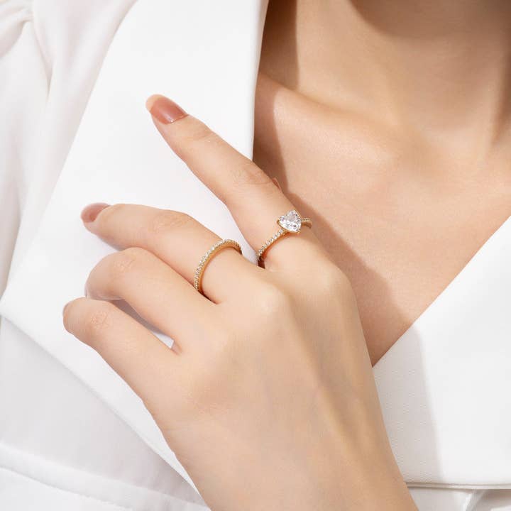 Dissoo® Heart Moissanite Engagement Ring and Semi-Eternity Wedding Ring for wholesale by Dissoo