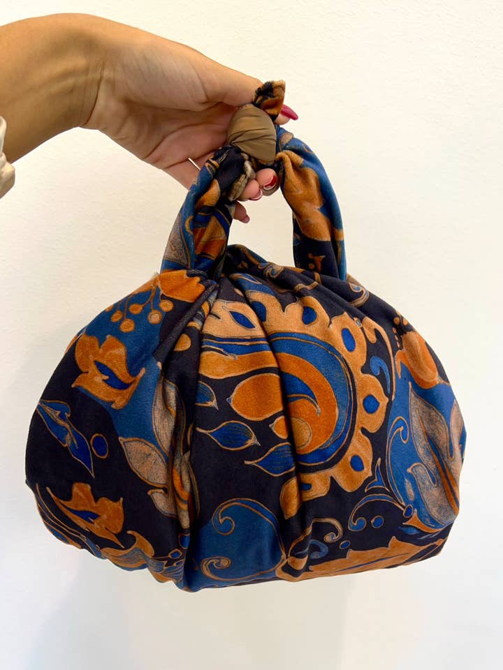 Fantasietas „Truscia” Arabesque en Taffetà voor wholesale door La Vie En Rose - C.I.D.A. s.r.l.