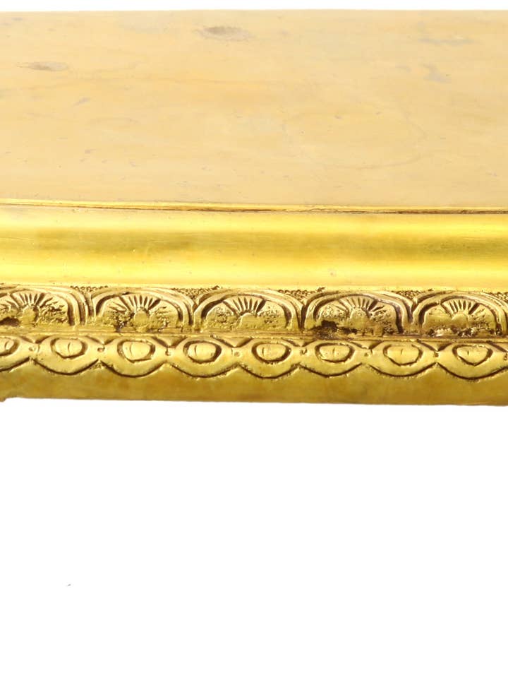 Ritual Chowki (piédestal) | Sculpture en laiton pour la vente par Exotic India Art