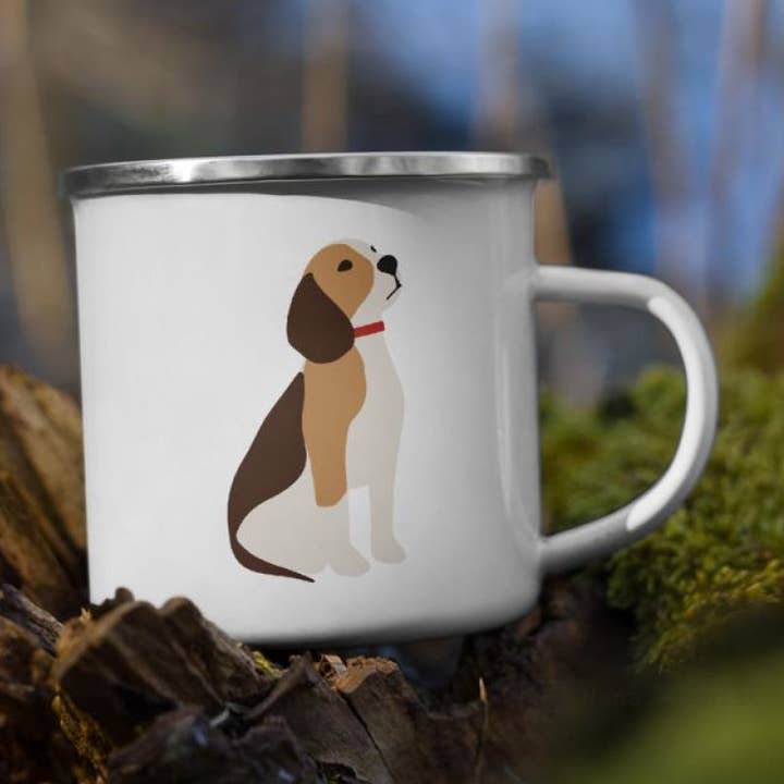 Tasse émaillée Beagle pour camping pour la vente par Nana + Belle