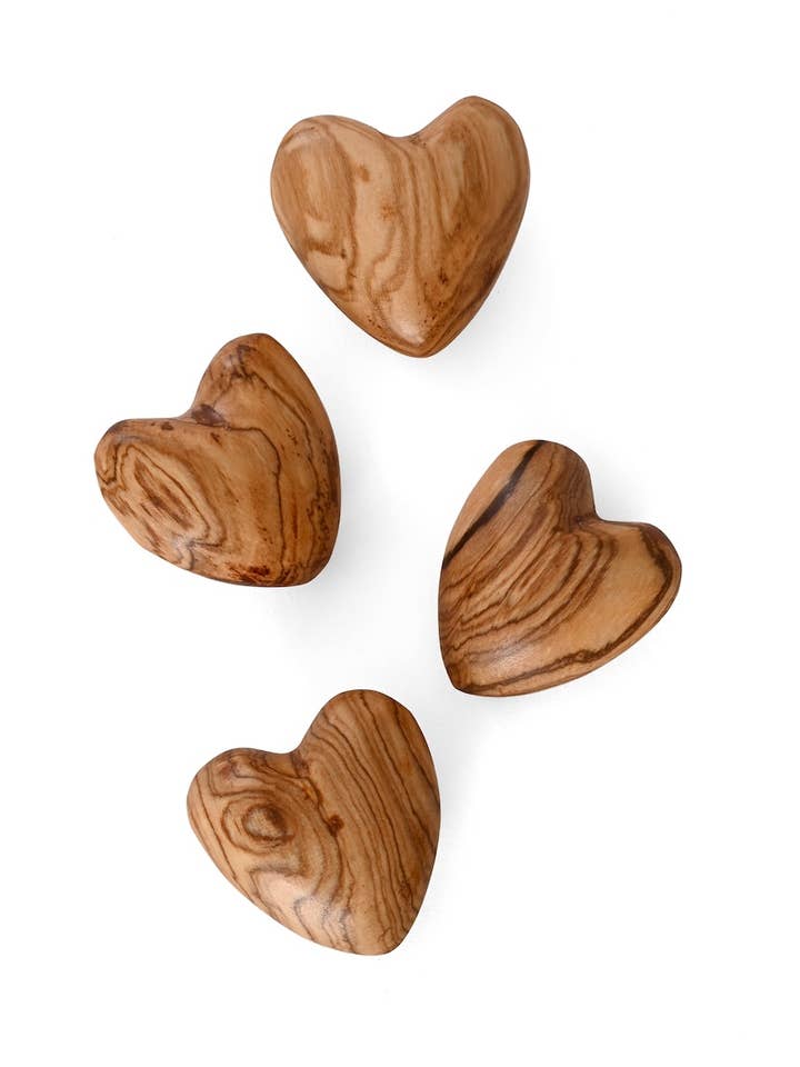 Coeurs en bois d'olivier sauvage sculptés à pour la vente par Swahili | AFRICAN MODERN