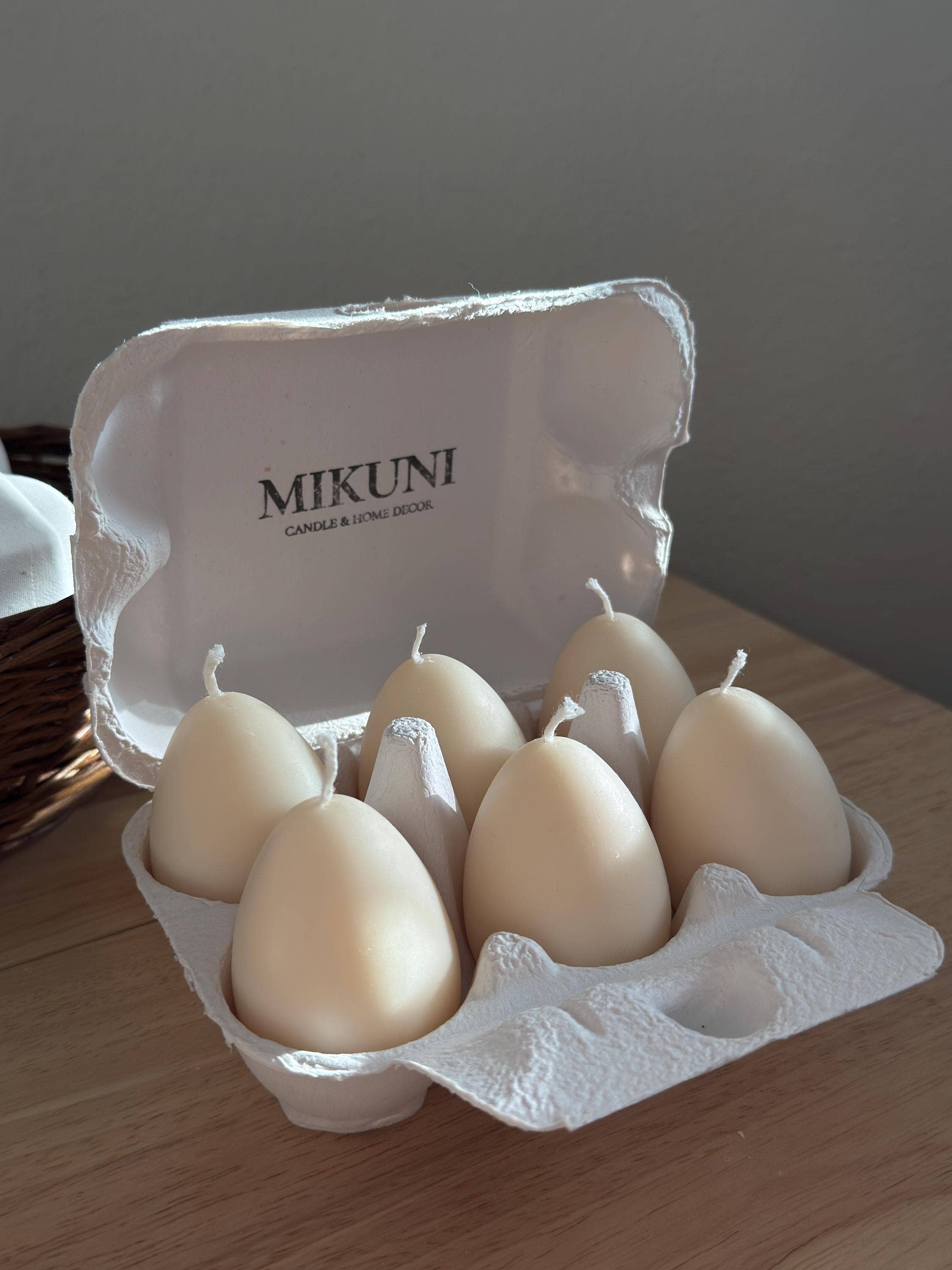 MikuniCandle - Vente Bougies originales - Bougies en cire de soja en forme d'œuf de Pâques dans un carton, Décoration d'intérieur 6 unités1
