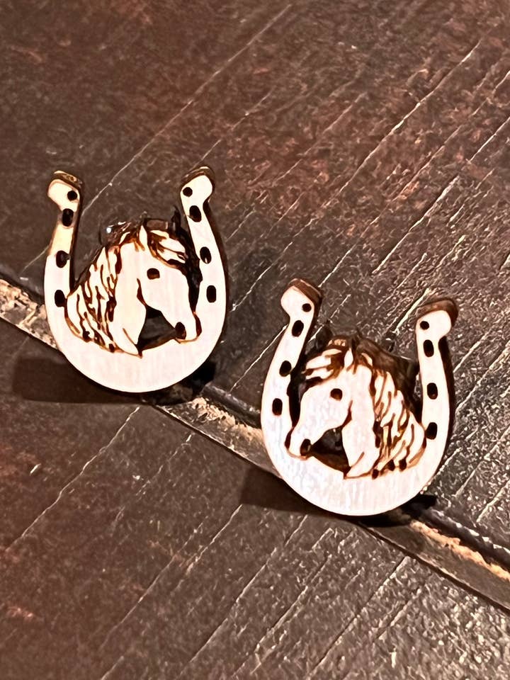 Oorknopjes met hoefijzers voor wholesale door Suchfungoods