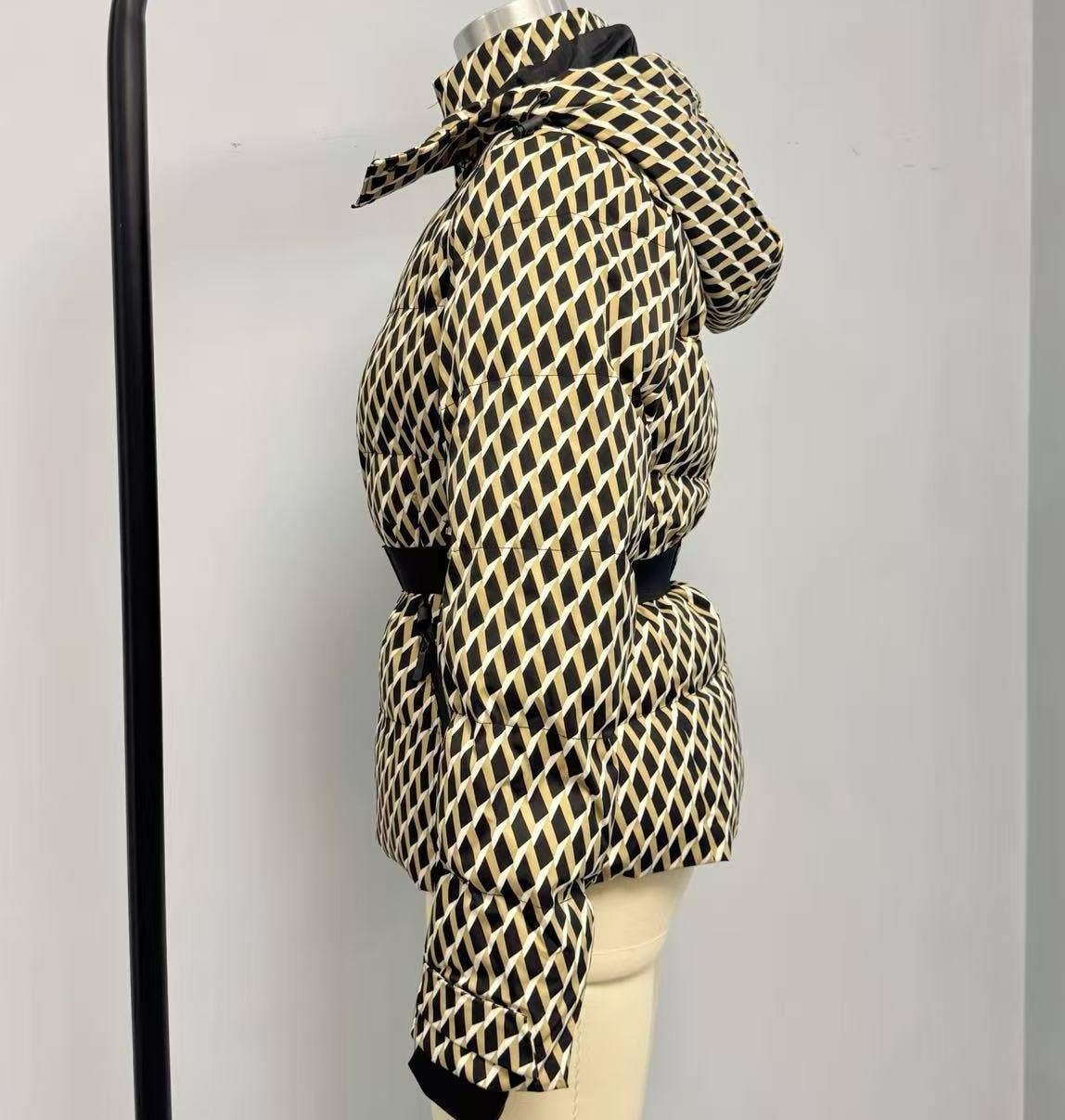 Rosa Clothing - Wholesale Coat - Women's - Printed belt hooded ski padded quilted jacket coat13