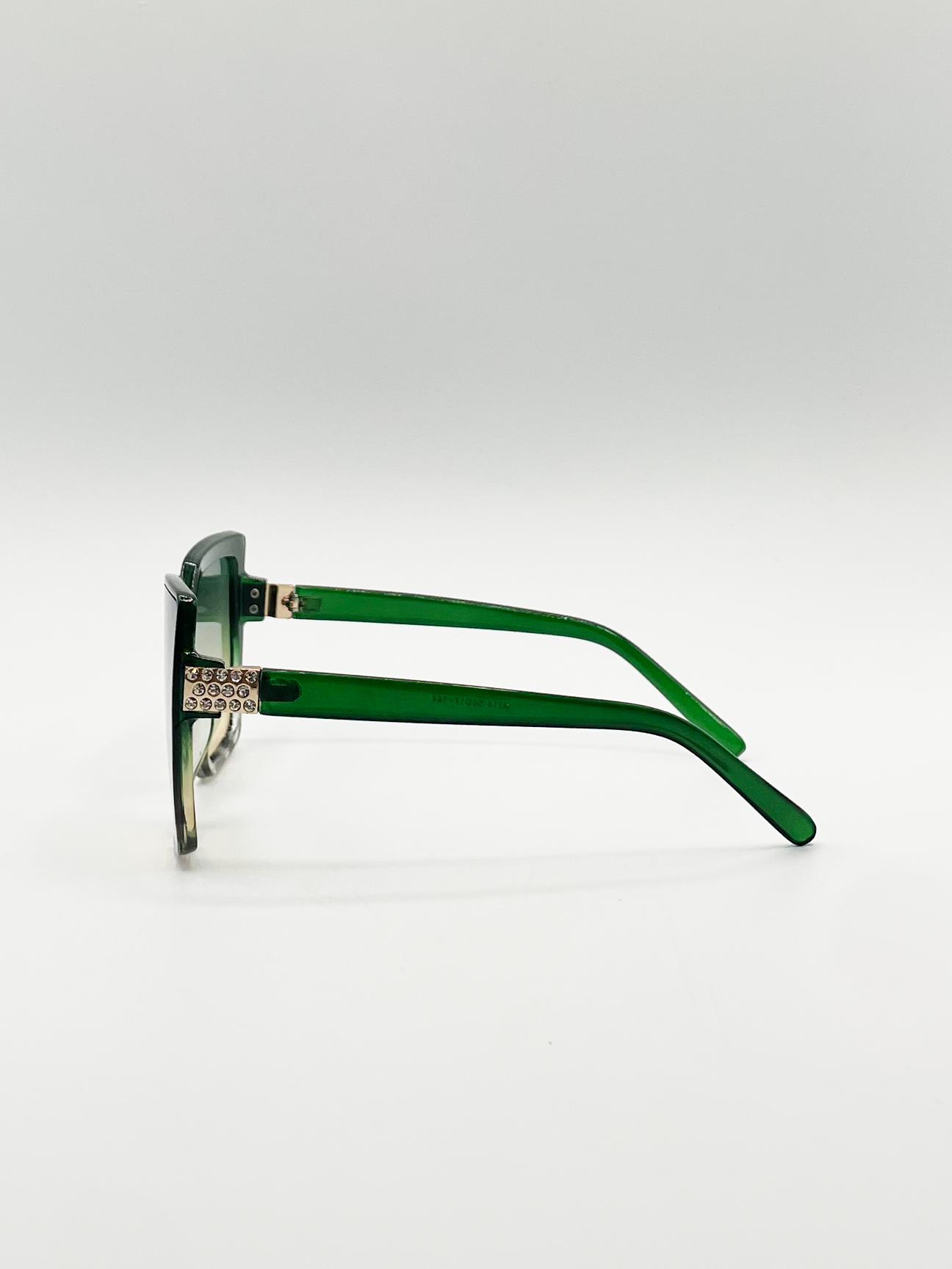 AFA COLLECTIVE – wholesale Sunglasses – Women's – Oversize Cateye Sunglasses with Diamante Detail in Green3