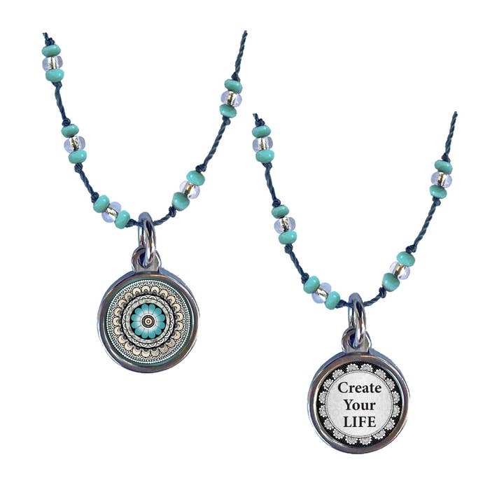 SPIRIT LALA LLC - Vendita all'ingrosso Collana con ciondolo/pendaglio - Collana con cordoncino all'uncinetto - Catena in seta grigia di mare3