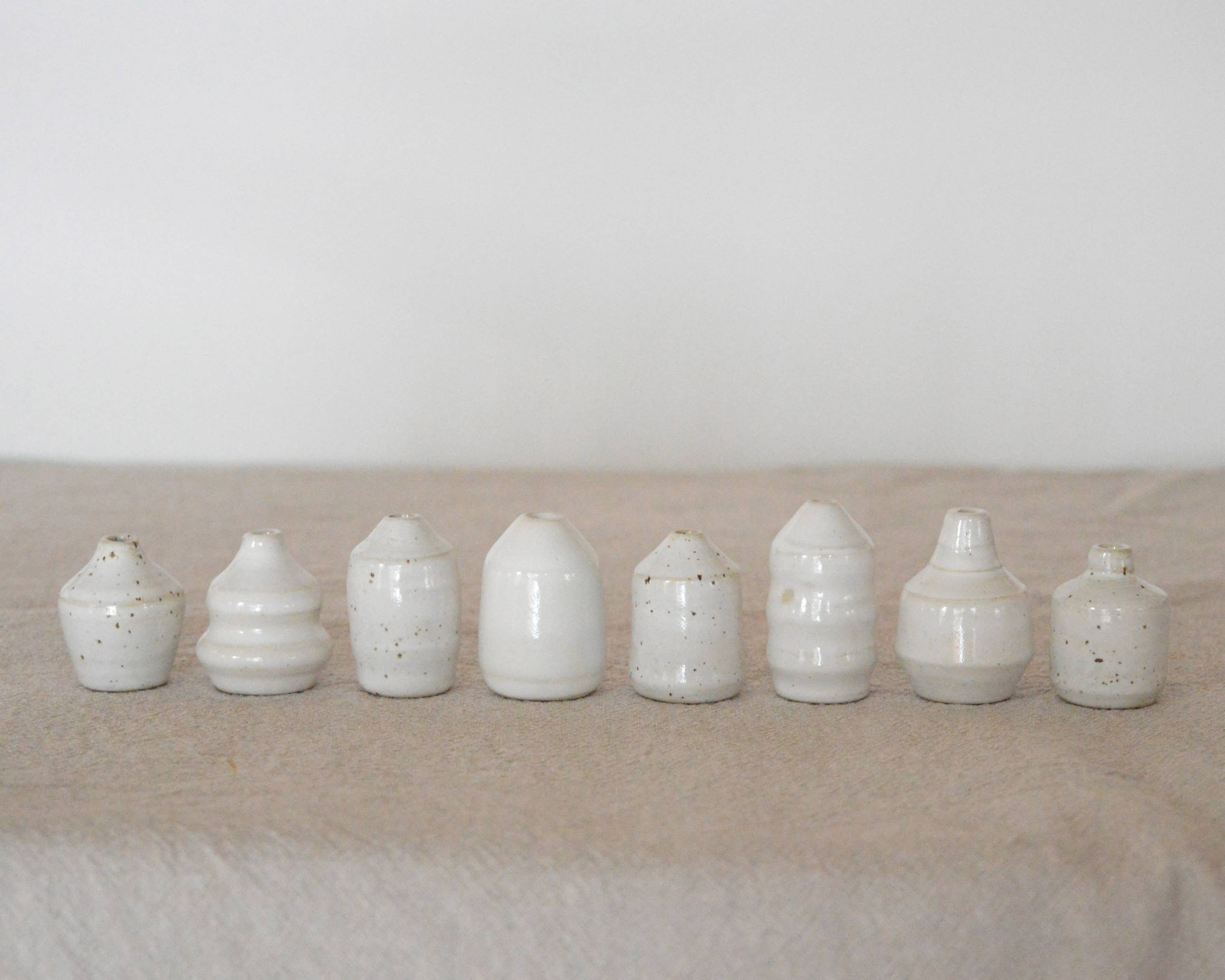 Karolina Bednorz Ceramics - Venta al por mayor Floreros - Juego de micro jarrones decorativos de cerámica Nude hechos a mano en Italia1