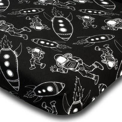 Ydre Space Crib Sheet for engroshandel hos Jaxson's World