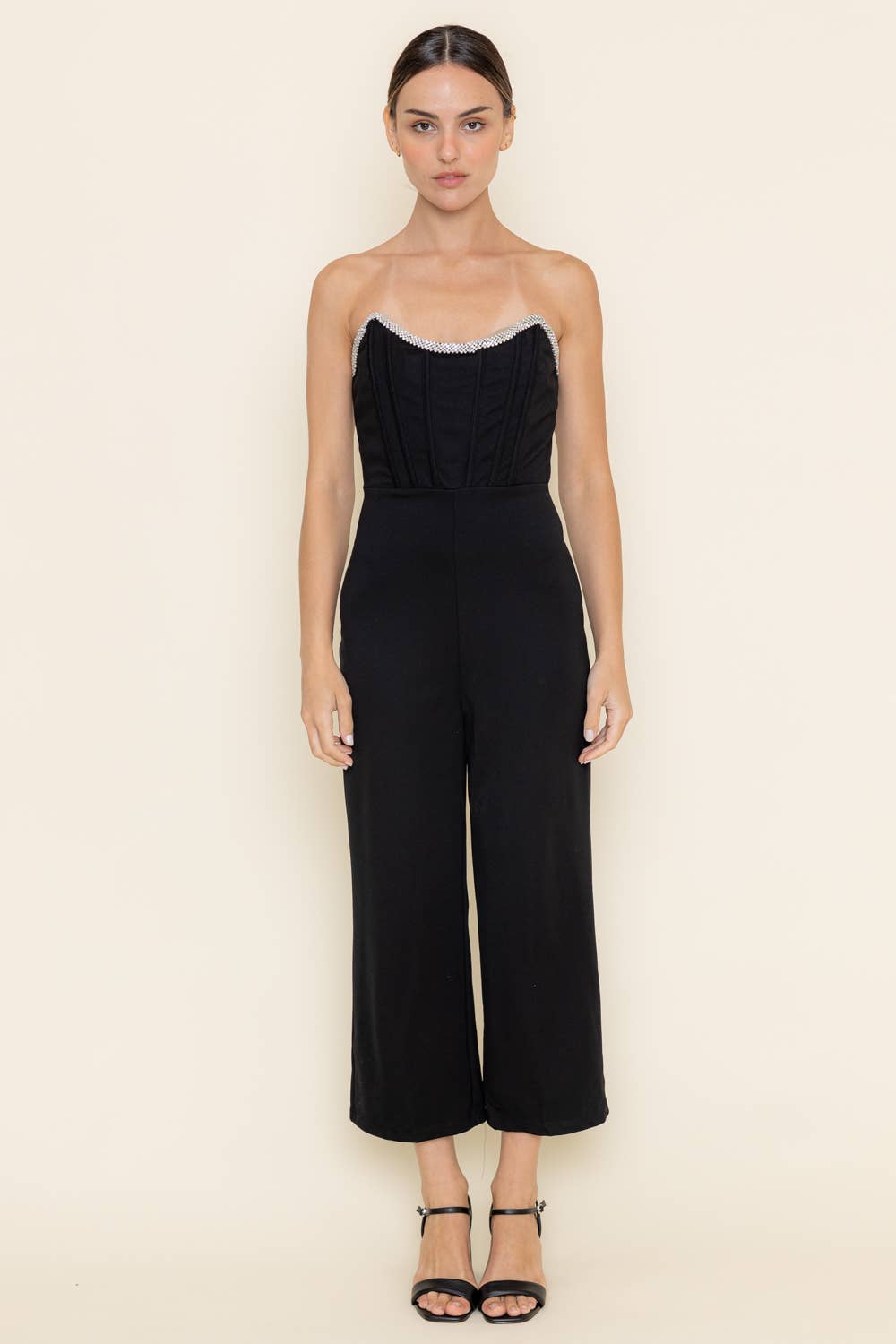 Nero TUTA A FASCIA CON SCOLLO A V CON DETTAGLI IN CRISTALLI - PI6617FO in vendita all'ingrosso su Faire1