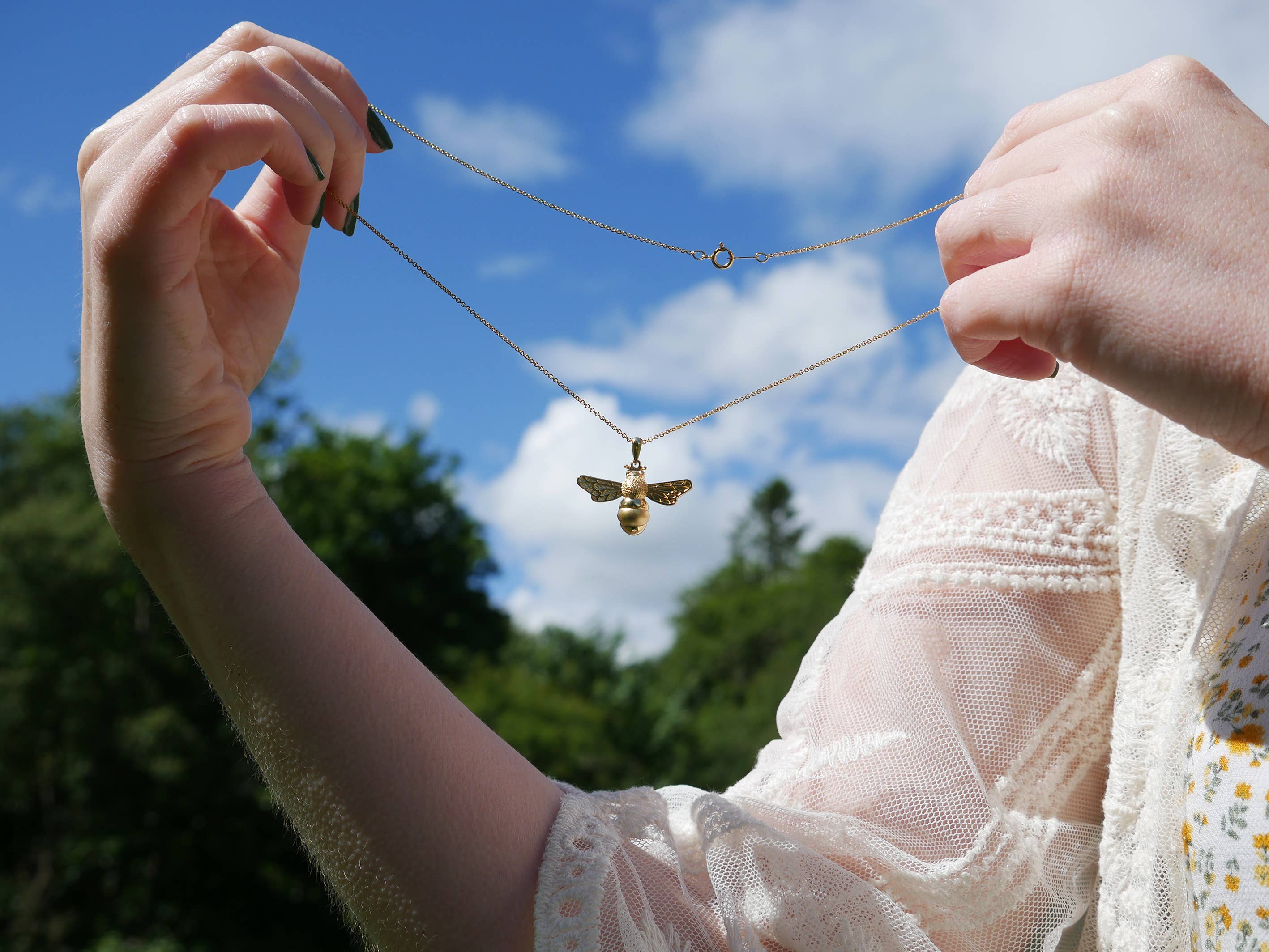 In The Heather - Wholesale Pendant/Charm Necklace - Scottish bumble bee necklace in sterling silver1