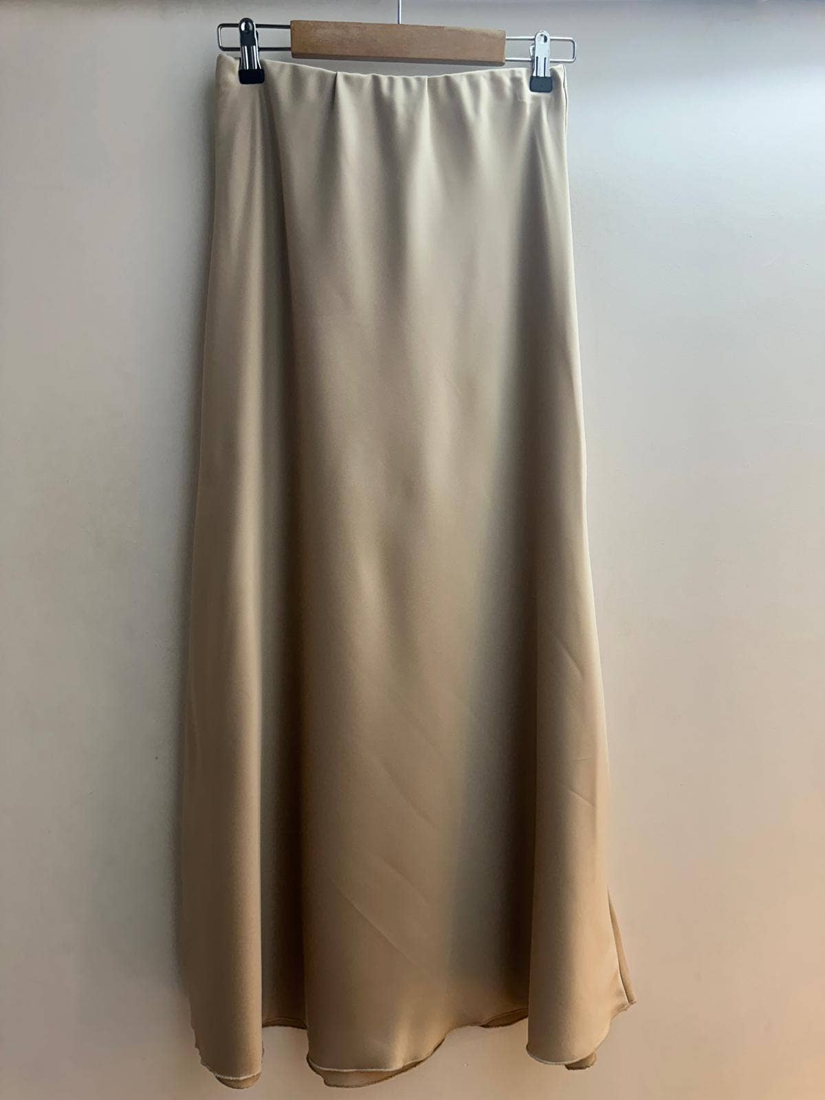 LORIANE - Vendita all'ingrosso Gonna - Donna - Gonna lunga fluida e leggera 10480U1