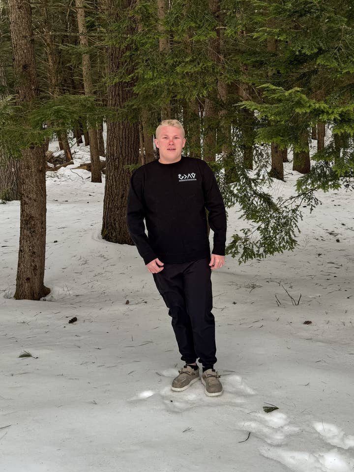 Dieu est plus grand que les hauts et les bas Crewneck pour la vente par Boulder Impressions