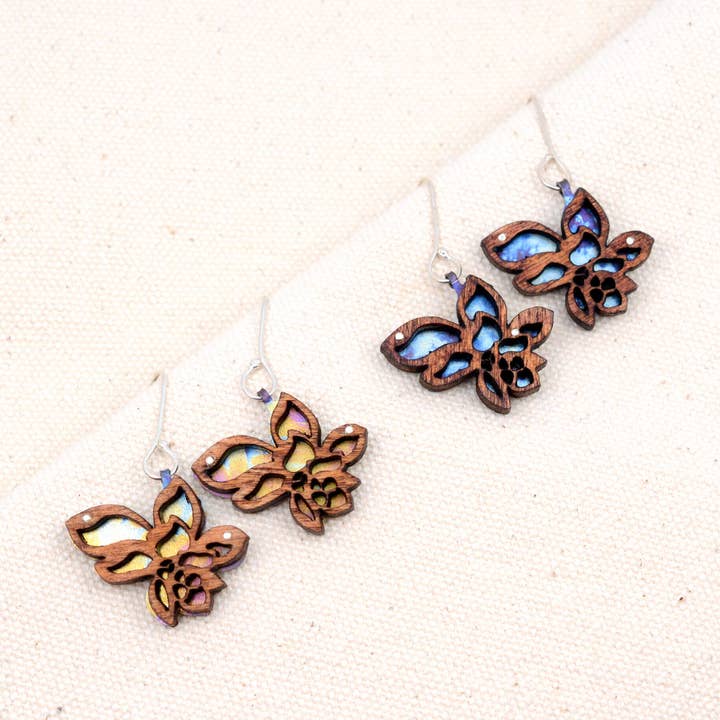 Boucles d'oreilles florales Florescent Spell pour la vente par Radiance & Romance