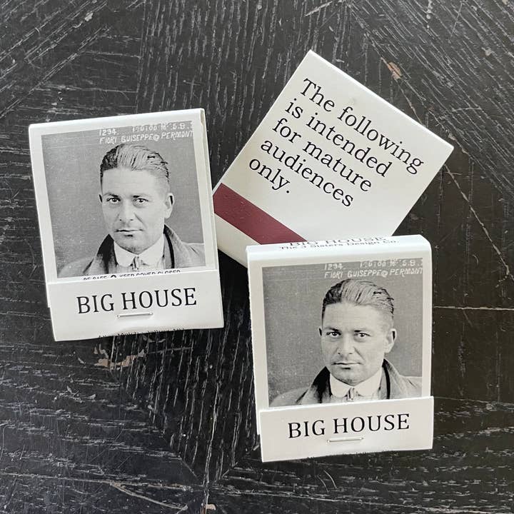 BIG House Matches, destiné à un public adulte uniquement. pour la vente par The 3 Sisters Design Co.