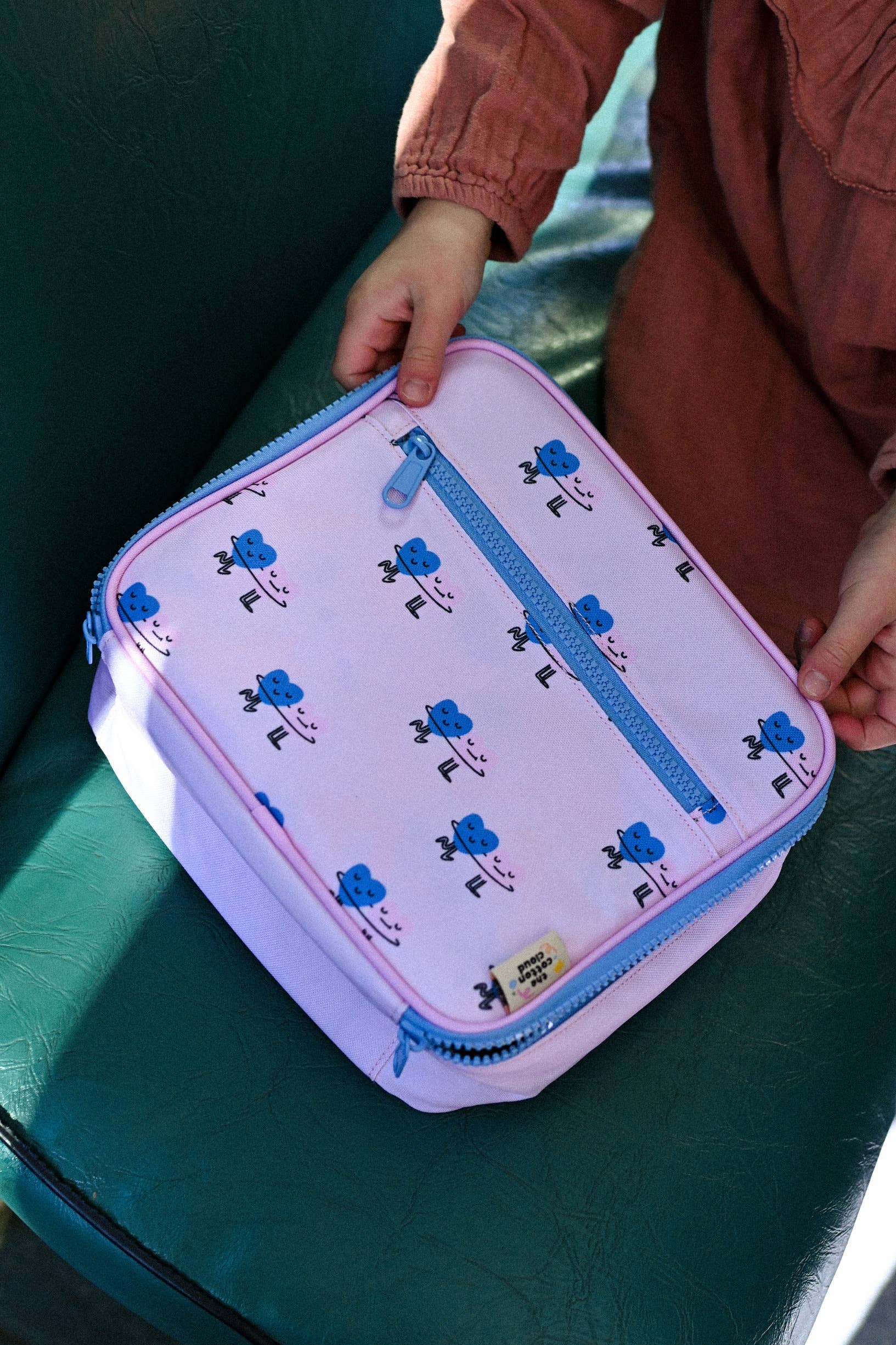 the cotton cloud - Wholesale Lunch Bag/Box - Kids - Lunchbag Dancing Hearts3