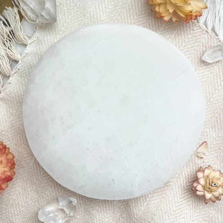 BLANKE Witte Seleniet Kristal Oplaadplaat Geschenken voor Vrouwen voor wholesale door Fractalista Designs