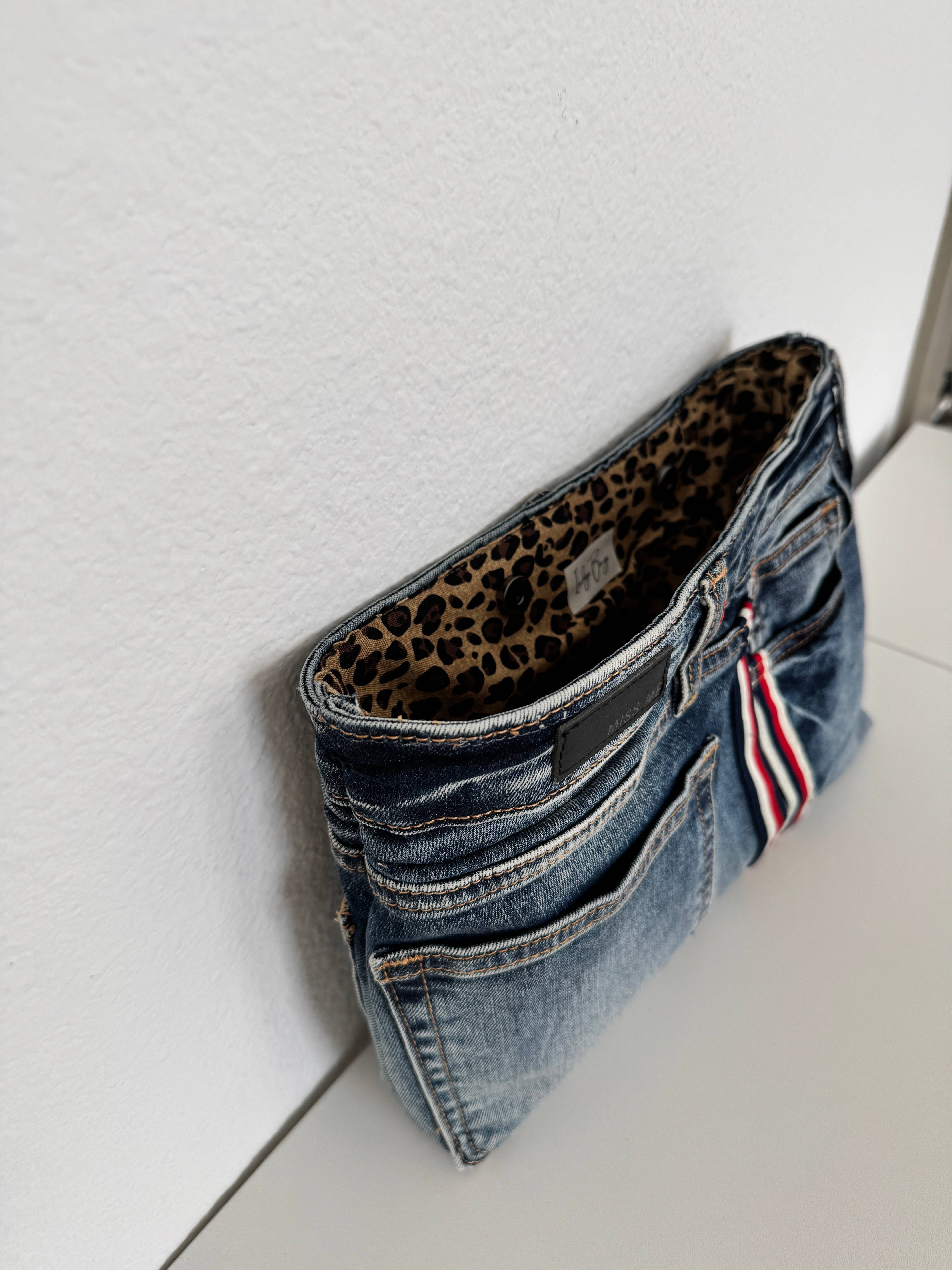 Indigo Bags - Wholesale Clutch Bag - Women's - Miss Me Upcycled Denim Clutch w/ stripes – cheetah3