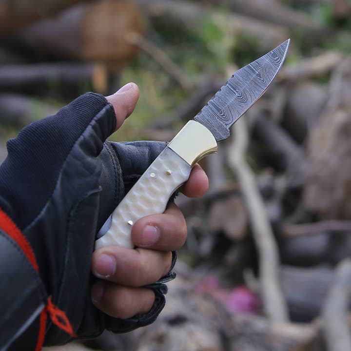 Shokunin USA - Wholesale Pocket Knife/Holder - Phoenix Pocket Knife With Forged Bone Handle