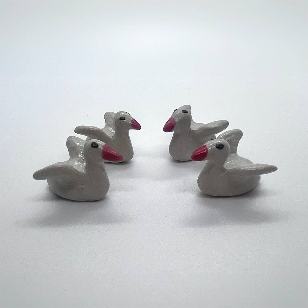 VIE - Wholesale Decorative Figurine - Mini Ceramic Figurine, Assorted Colour, Approx. 2cm134