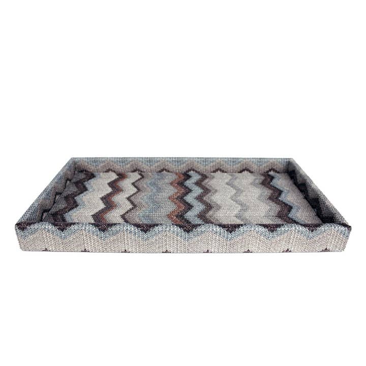 Signature Home Collection GmbH – wholesale Decorative tray – Rectangular synthetic leather zigzag gray cosmetic tray2