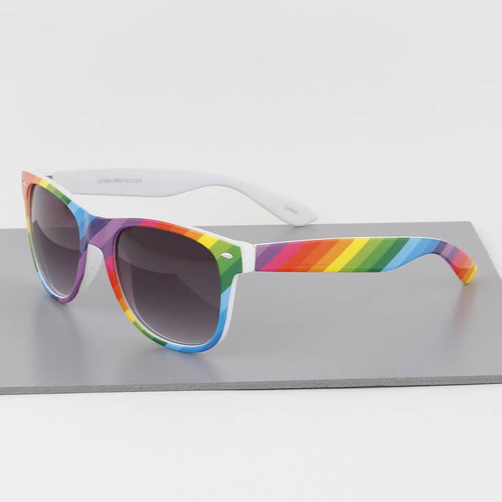 Lunettes de soleil à rayures arc-en-ciel pour la vente par 3AM BY H&D ACCESSORIES
