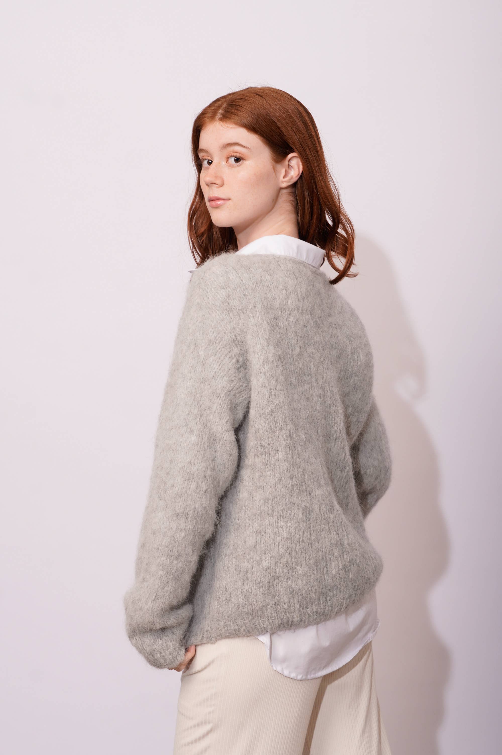 Alpaga Le Monde - Wholesale Knit Sweater - Women's - Colca Grey Sweater1