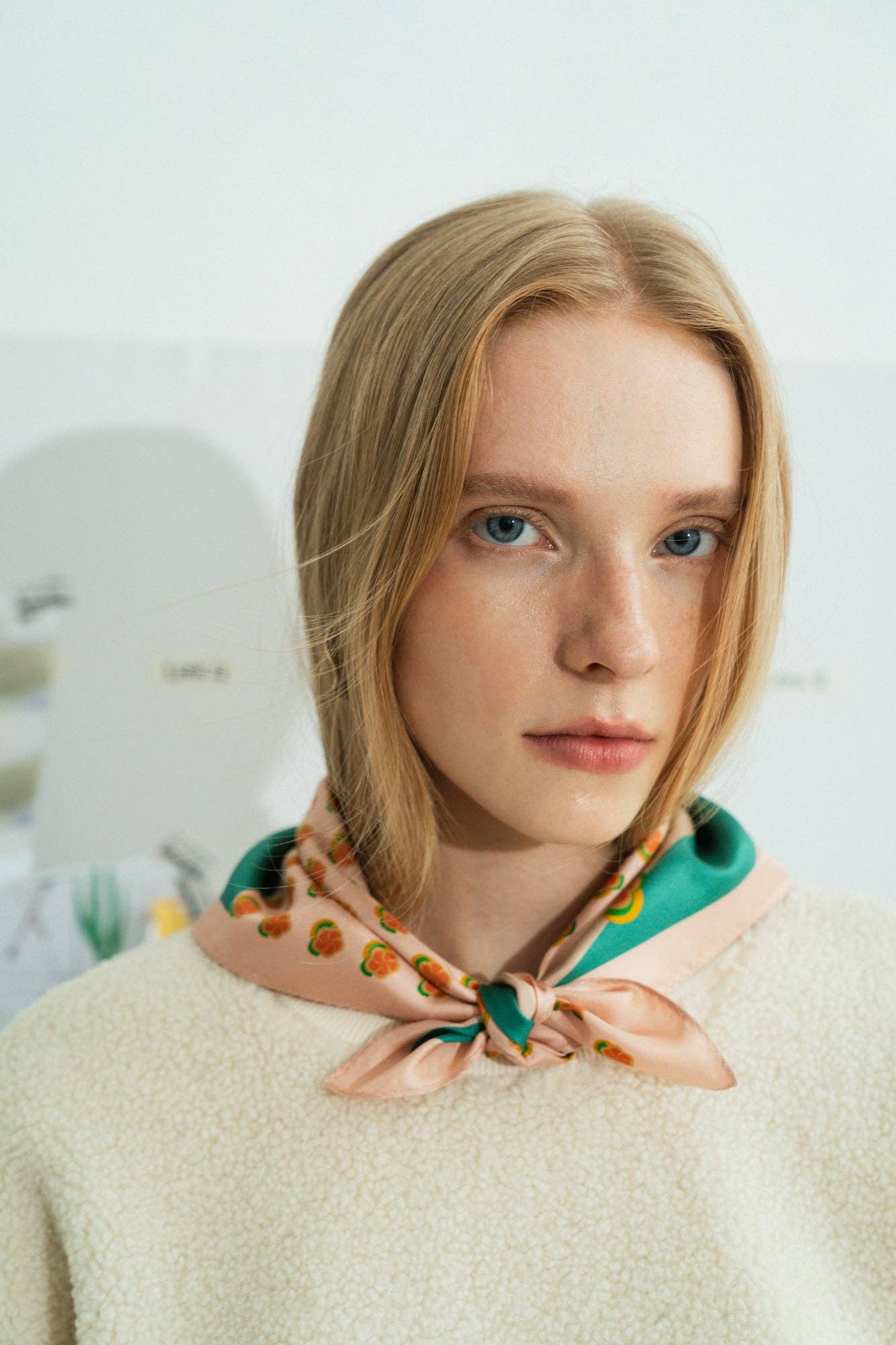 orange „Pandita hunden“ Silke Bandana - Orange for engroshandel på Faire1