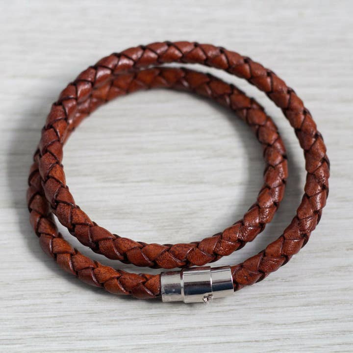 Bracelet en cuir marron pour la vente par Gemz By Emz