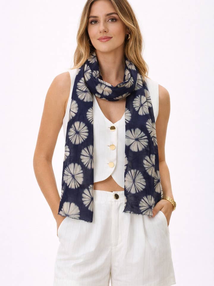 Sciarpa Astratta Giapponese Shibori Indigo – Stola Designer in Cotone Modal | Stampa Artistica Giapponese per la vendita all'ingrosso da parte di Namaskar Australia