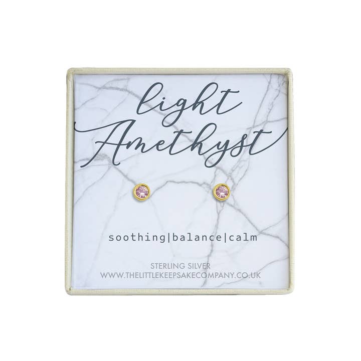 Geelgouden Vermeil June Birthstone Oorbellen - Lichte Amethist voor wholesale door The Little Keepsake Company