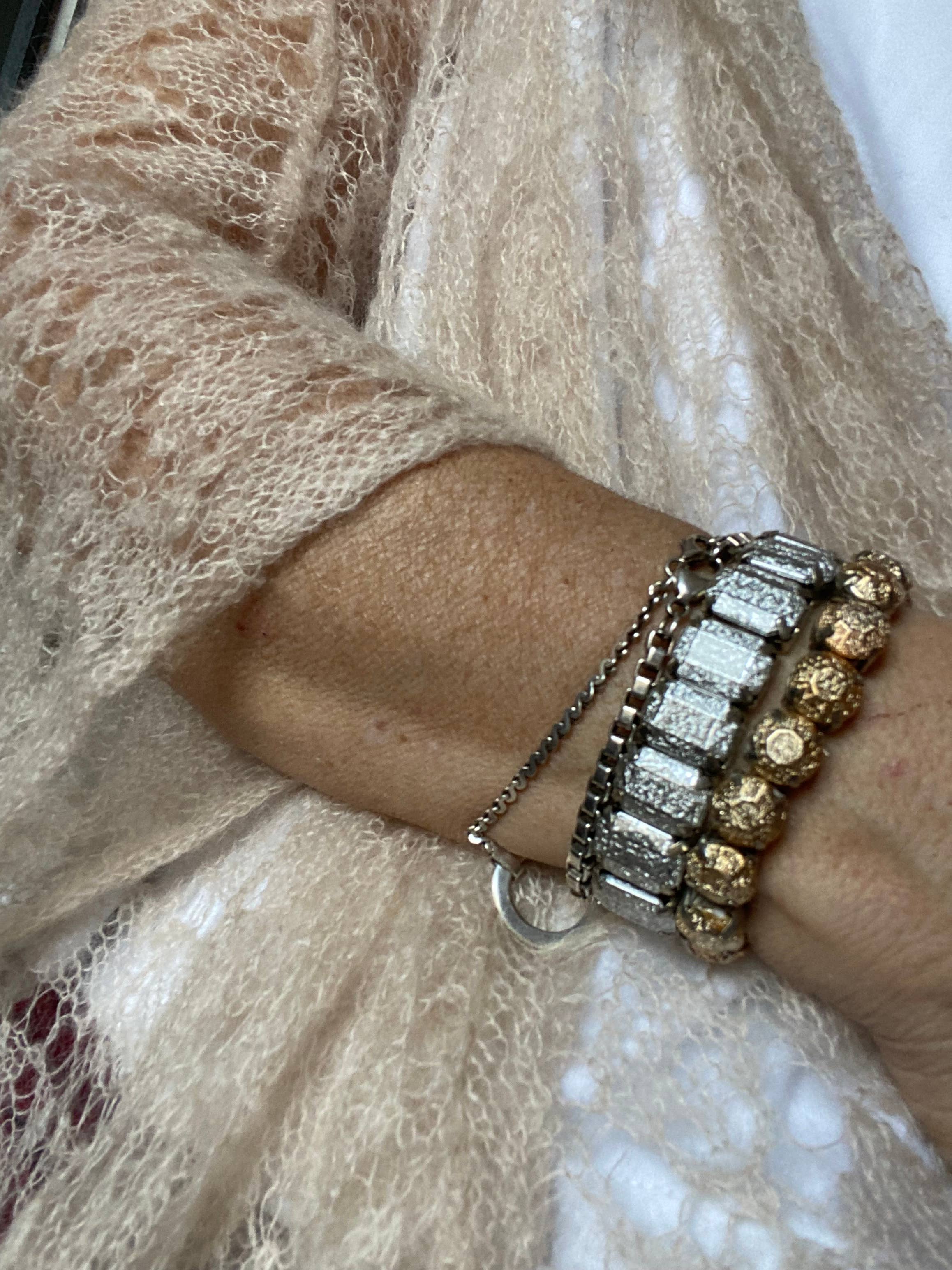 Tezeè - Wholesale Beaded Bracelet - bracelet with round opaque rhinestones3