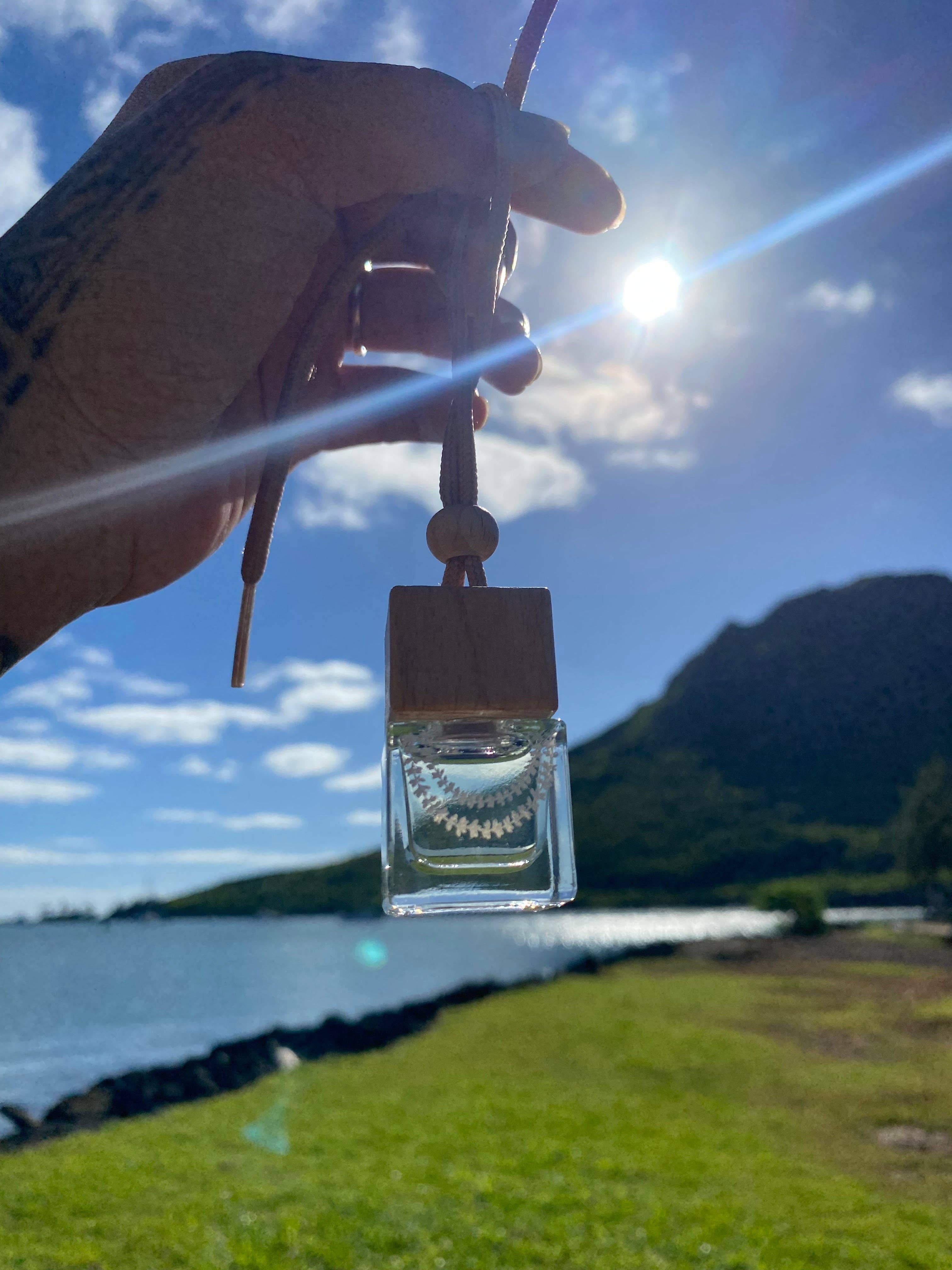 Ha‘a & Co. - Wholesale Car Freshener - Unisex - 8 ML Hanging Mini Lei Diffuser1