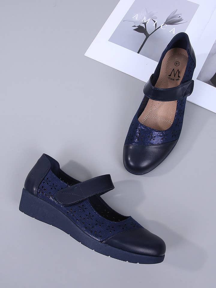 BELLICY / Cink-me - Wholesale Sandals - Women's - Perforated floral pattern sandals in faux leather and b, DM890-12