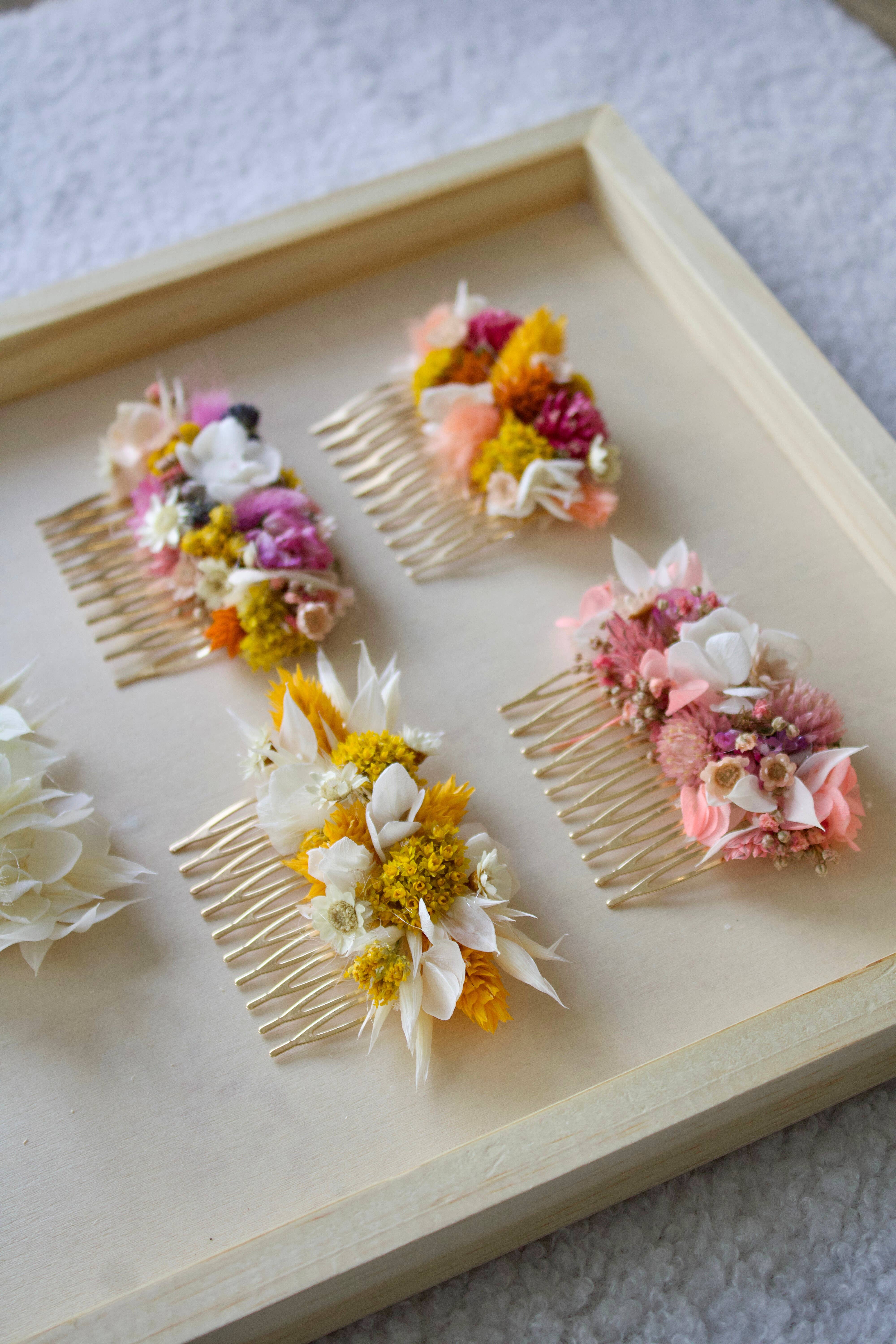 Flower Studio - Wholesale Wedding Card - Dried Flower Hair Comb1