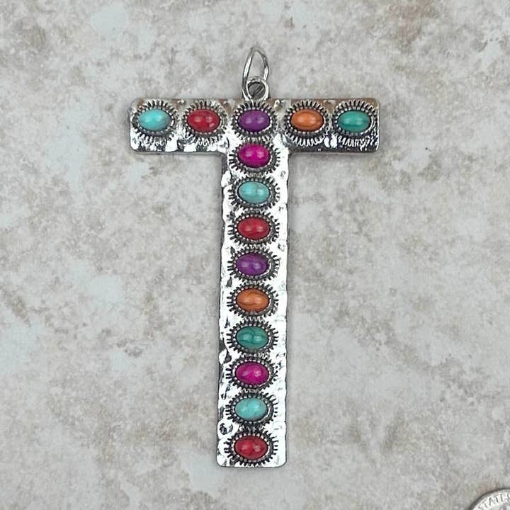 PDS230703T-MUTI Zilver met multistenen letter T hanger voor wholesale door Western Elite Jewelry