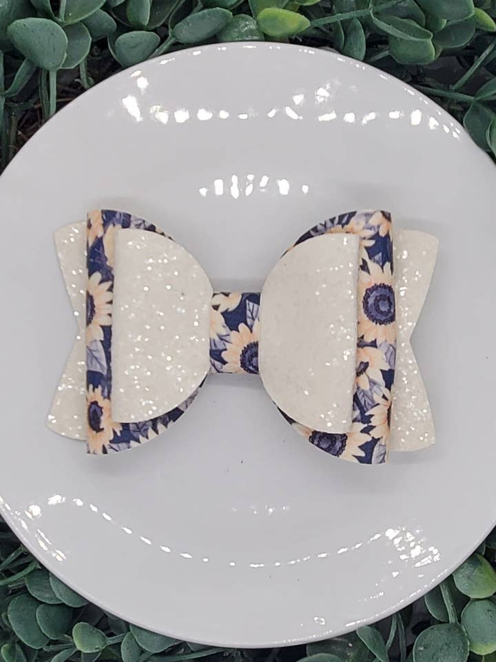 Nœud floral 5" pour la vente par Ashcraft Creations & Designs